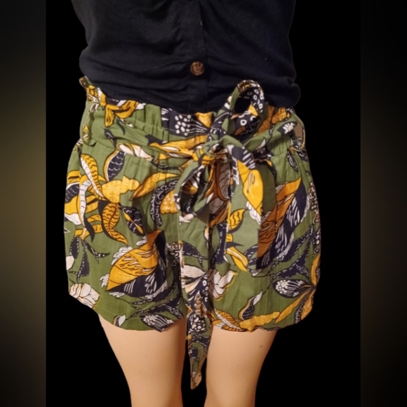 Avant garde shorts set New medium - Picture 4 of 5